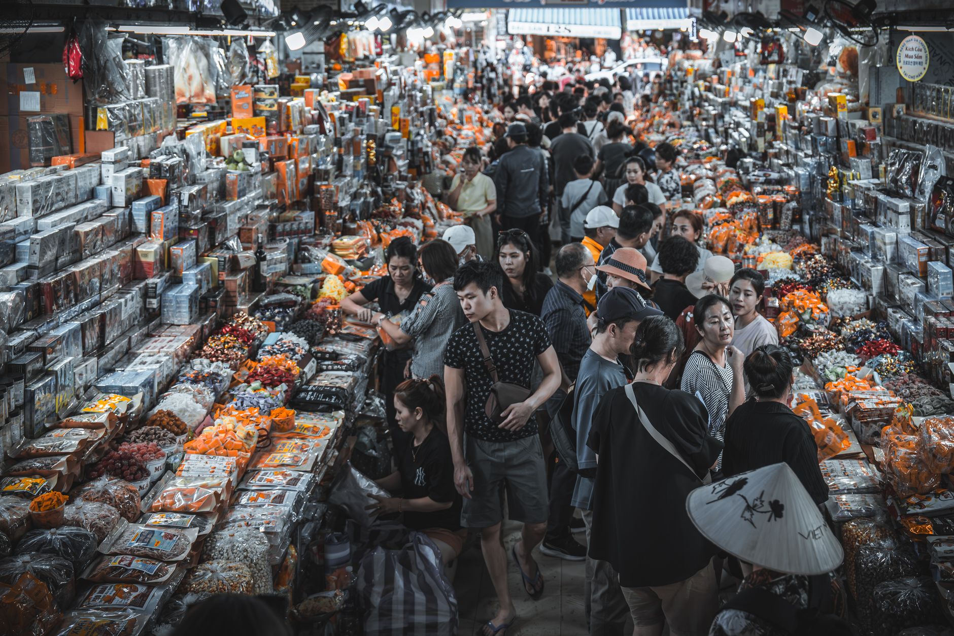 Nishikidori Market food stalls, vibrant colors, people browsing